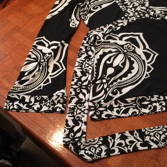 WHITE HOUSE BLACK MARKET bell sleeve tunic - Picture 9 of 14